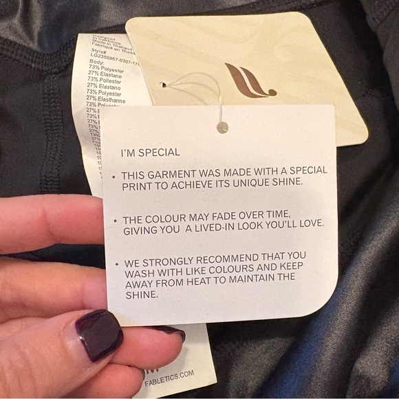 ✨FABLETICS✨ NWT Khloe Black Shine Motion365+ Contour High Waist Leggings Medium - Picture 9 of 15
